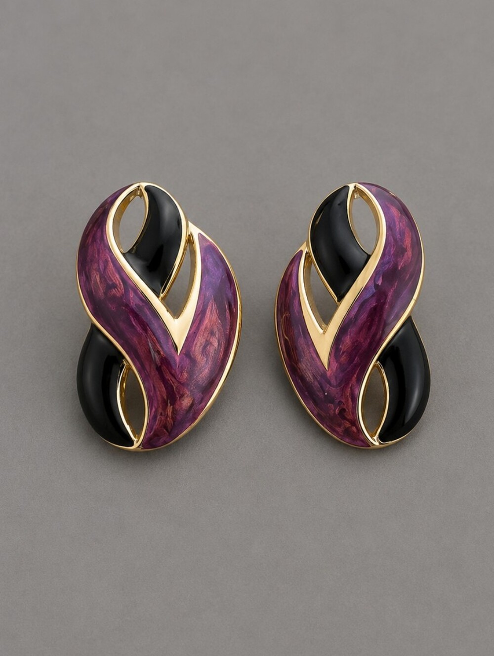 3/$30 Vtg 1980s Black Purple Enamel Twisted Knot Post Earrings